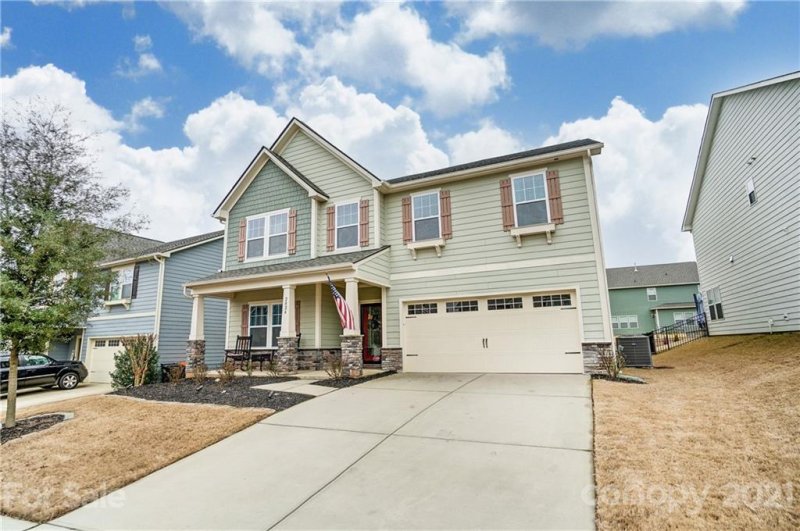 Property image 2 at 2024 Fuschia Court, Fort Mill, SC 29708