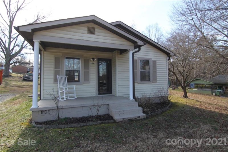 Property image 2 at 308 Dover Drive, Bessemer City, NC 28016