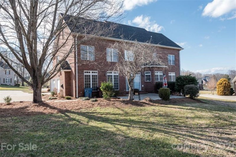 Property image 4 at 1114 Fox Chase Drive, Newton, NC 28658