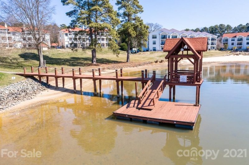 Property image 2 at 17732 Kings Point Drive, Cornelius, NC 28031