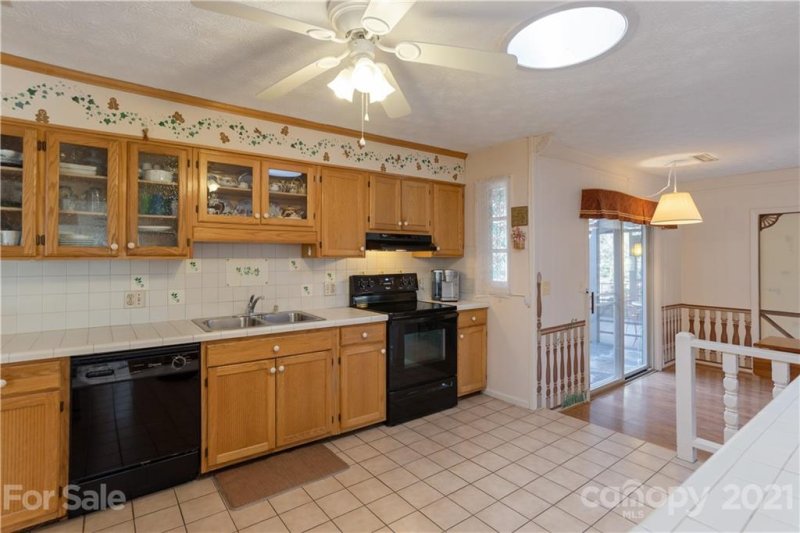 Property image 5 at 141 Long John Drive, Hendersonville, NC 28791