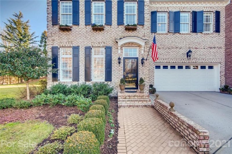 Property image 2 at 6325 Wakehurst Road, Charlotte, NC 28226