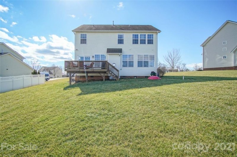 Property image 5 at 5038 Orchard Park Drive, Hickory, NC 28602