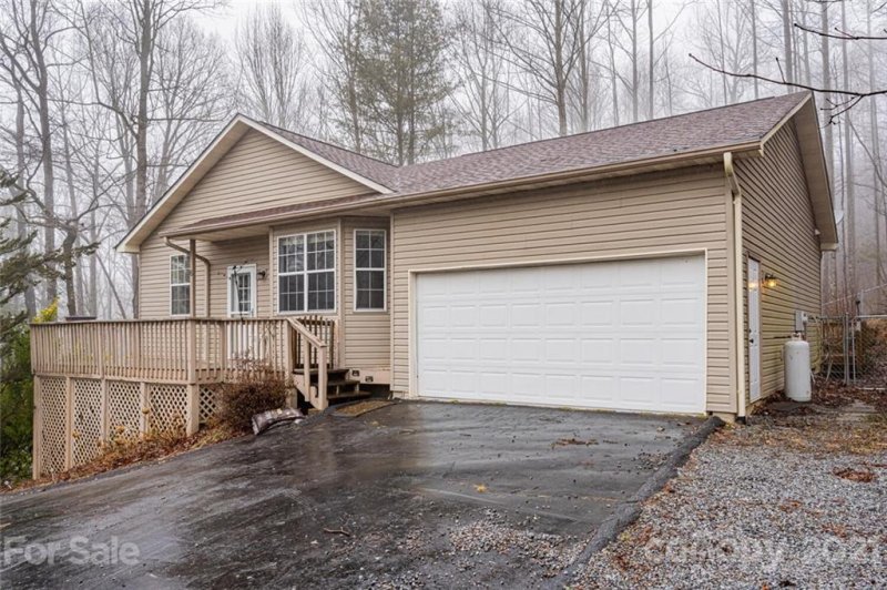 Property image 3 at 6 Spicewood Court, Flat Rock, NC 28731