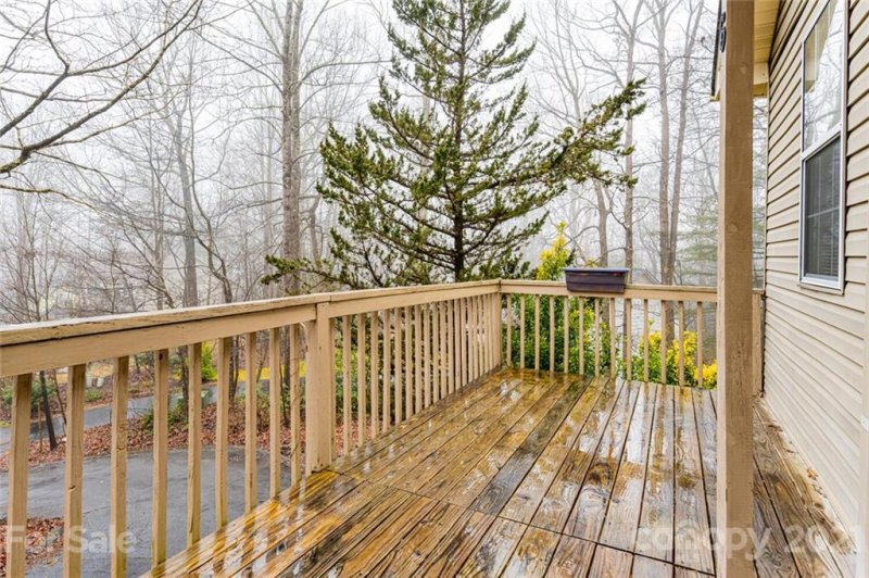 Property image 5 at 6 Spicewood Court, Flat Rock, NC 28731