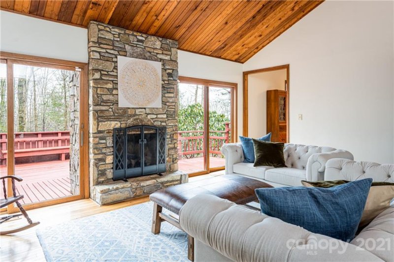 Property image 3 at 7 Glen Cove Drive, Arden, NC 28704