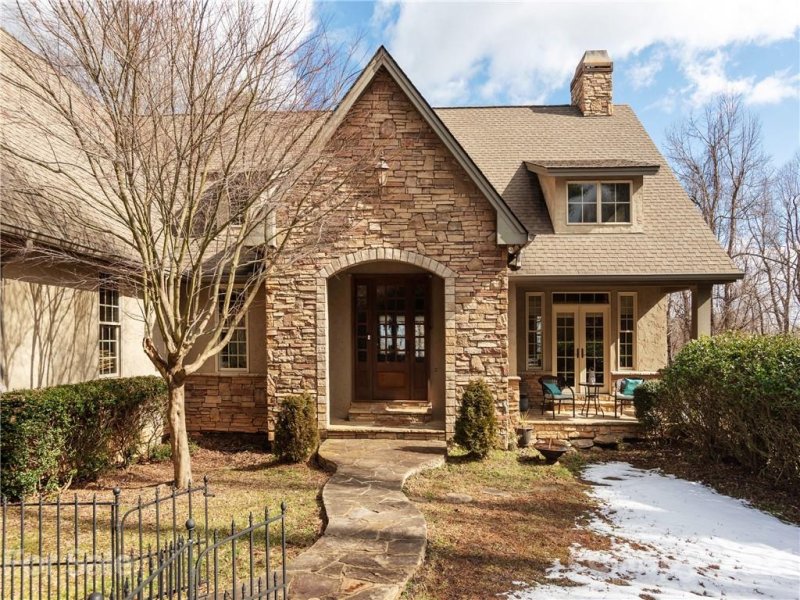 Property image 3 at 272 Village Springs Lane, Hendersonville, NC 28739