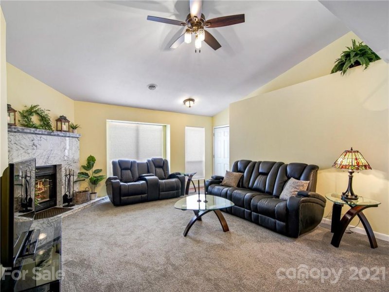 Property image 5 at 44 Ravencroft Lane, Asheville, NC 28803