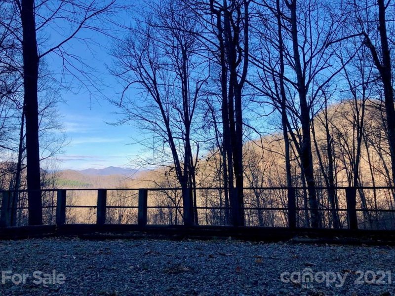 Property image 3 at 203 Vistawilla Drive, Glenville, NC 28736