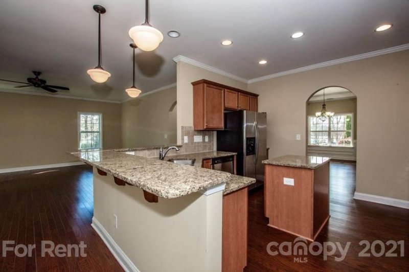 Property image 3 at 21008 Lagoona Drive, Cornelius, NC 28031