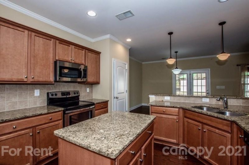 Property image 4 at 21008 Lagoona Drive, Cornelius, NC 28031