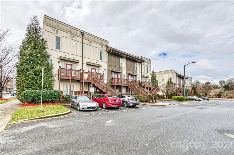 Property image 3 at 845 Seigle Point Drive, Charlotte, NC 28204