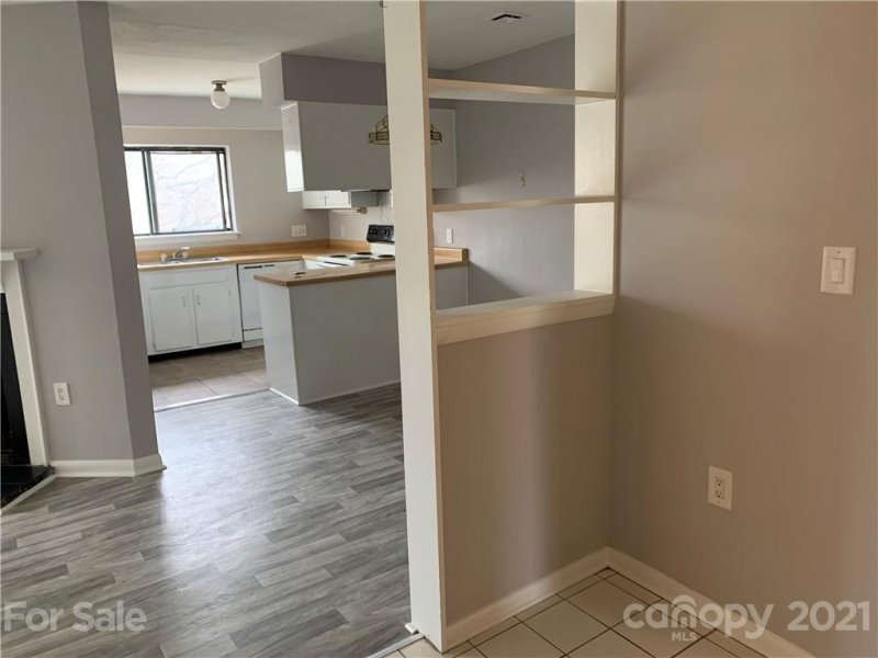 Property image 2 at 4831 Spring Lake Drive, Charlotte, NC 28213