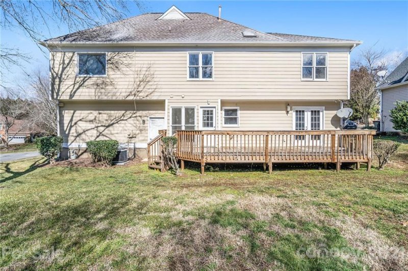 Property image 5 at 109 Whitefriars Lane, Matthews, NC 28105