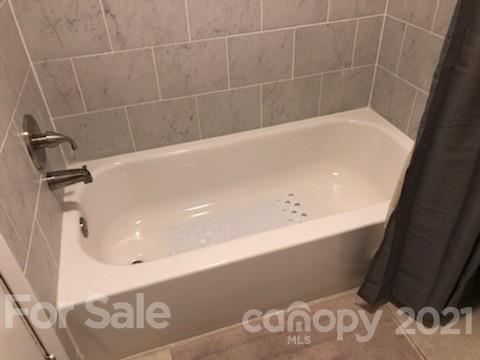 Property image 4 at 8021 Cedar Glen Drive, Charlotte, NC 28212