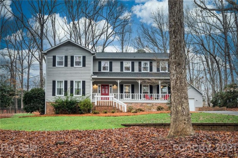 10400 Stonemede Lane