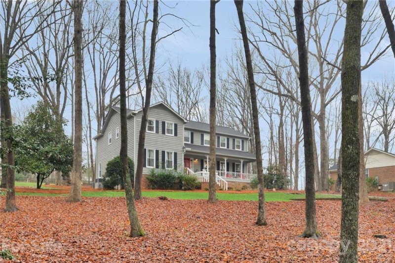 Property image 3 at 10400 Stonemede Lane, Matthews, NC 28105