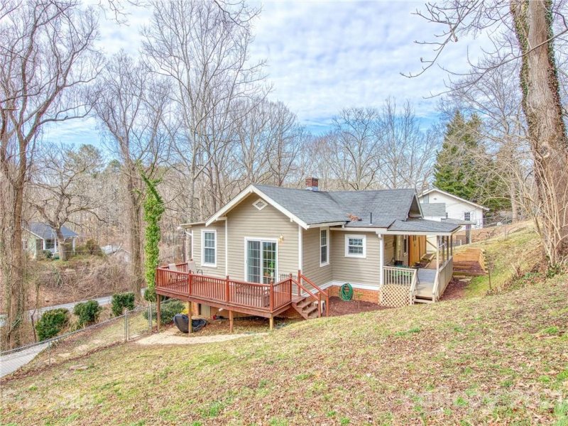 Property image 2 at 22 Parker Road, Asheville, NC 28803