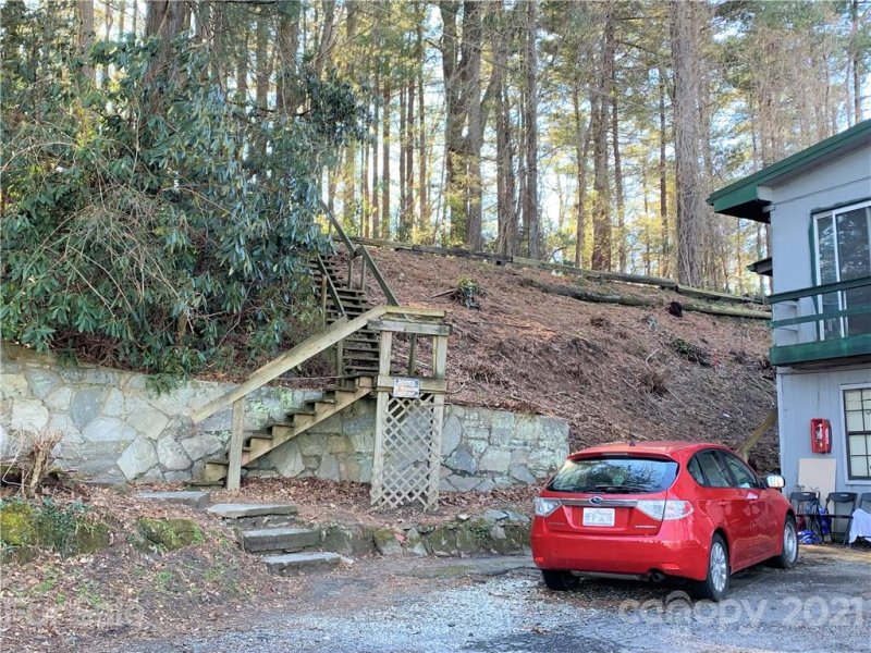 Property image 4 at 500 W Allen Street, Hendersonville, NC 28739