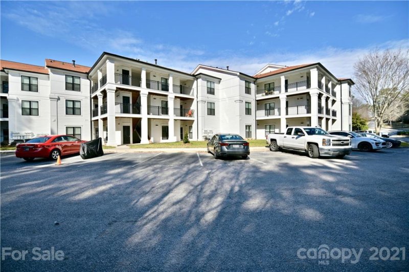 Property image 2 at 17810 Half Moon Lane, Cornelius, NC 28031