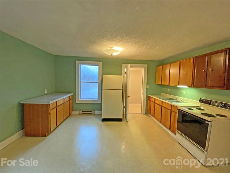Property image 3 at 606 E Church Street, Lincolnton, NC 28092