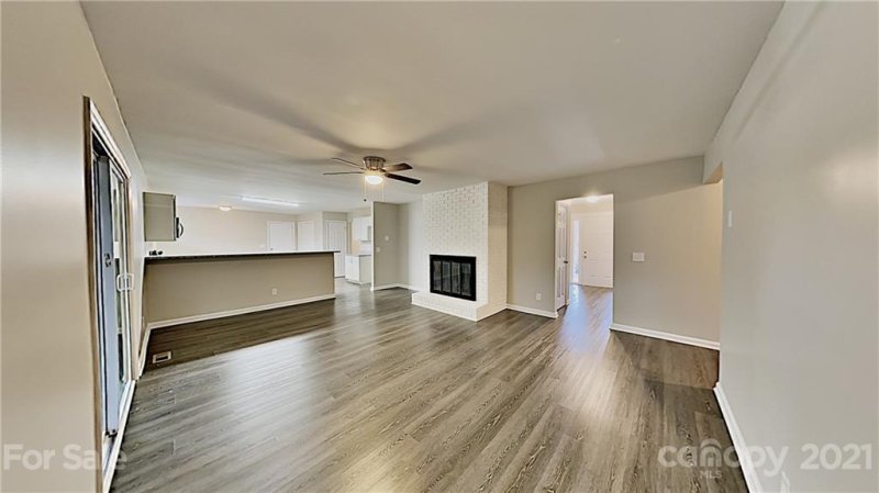 Property image 5 at 6527 Pawnee Drive, Charlotte, NC 28214