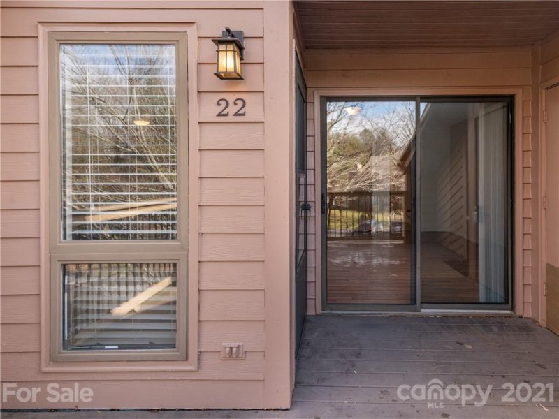 Property image 2 at 22 Ravencroft Lane, Asheville, NC 28803