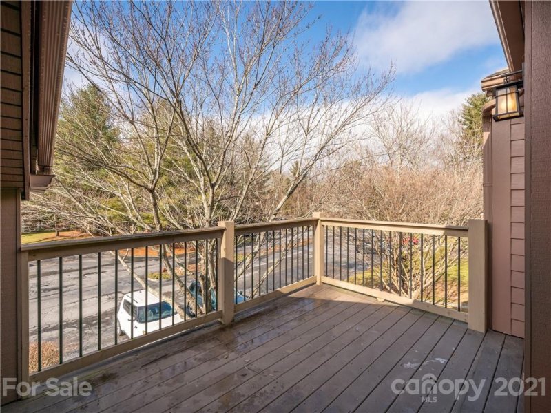 Property image 4 at 22 Ravencroft Lane, Asheville, NC 28803