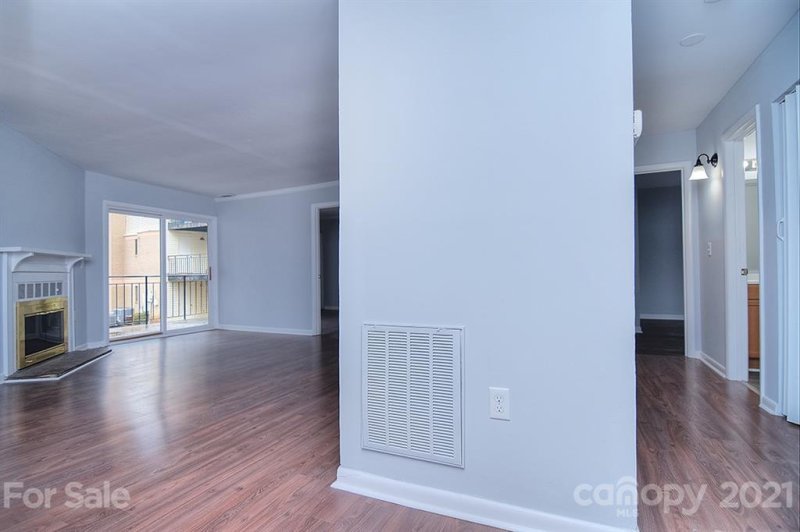 Property image 3 at 4902 Spring Lake Drive, Charlotte, NC 28212