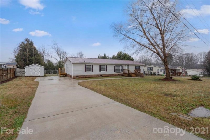 Property image 2 at 129 Buckwheat Drive, Statesville, NC 28625