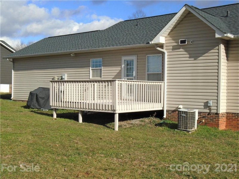 Property image 5 at 1952 Redberry Lane, Conover, NC 28613