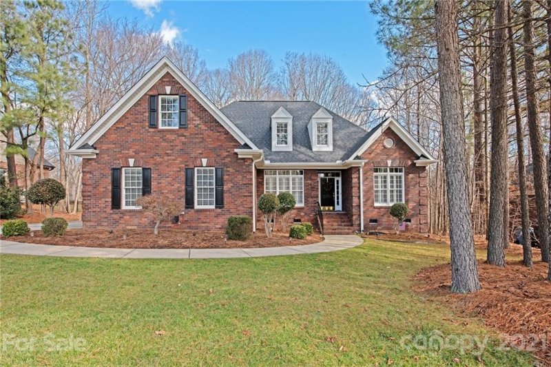 5500 S Oakmont Street