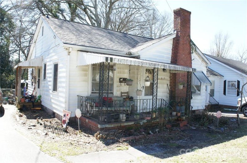 Property image 3 at 617 W Garrison Boulevard, Gastonia, NC 28052
