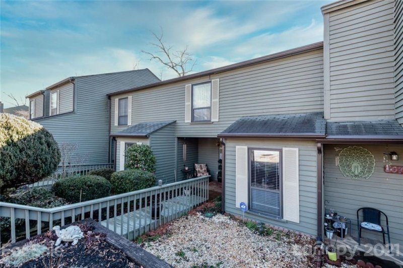 Property image 2 at 4340 N Center Street, Hickory, NC 28601