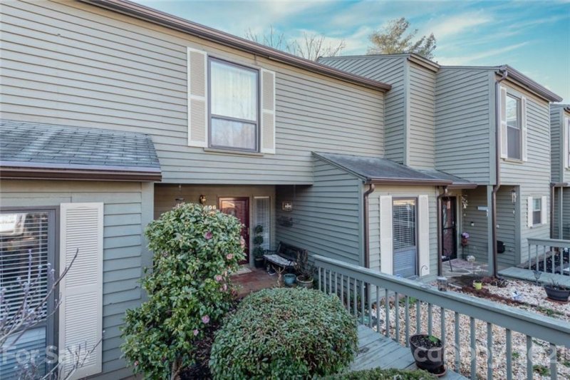 Property image 3 at 4340 N Center Street, Hickory, NC 28601