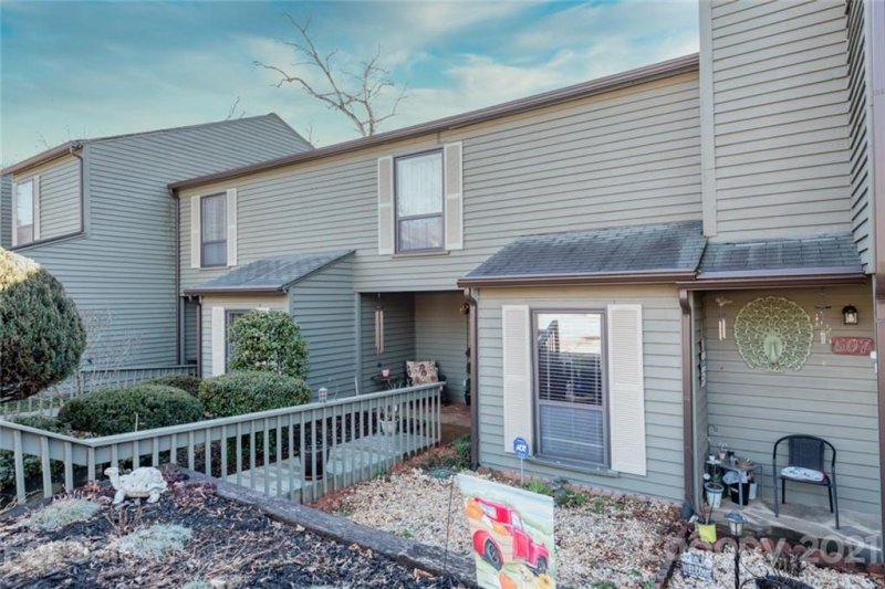 Property image 4 at 4340 N Center Street, Hickory, NC 28601