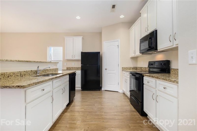 Property image 2 at 6901 Ware Road, Charlotte, NC 28212