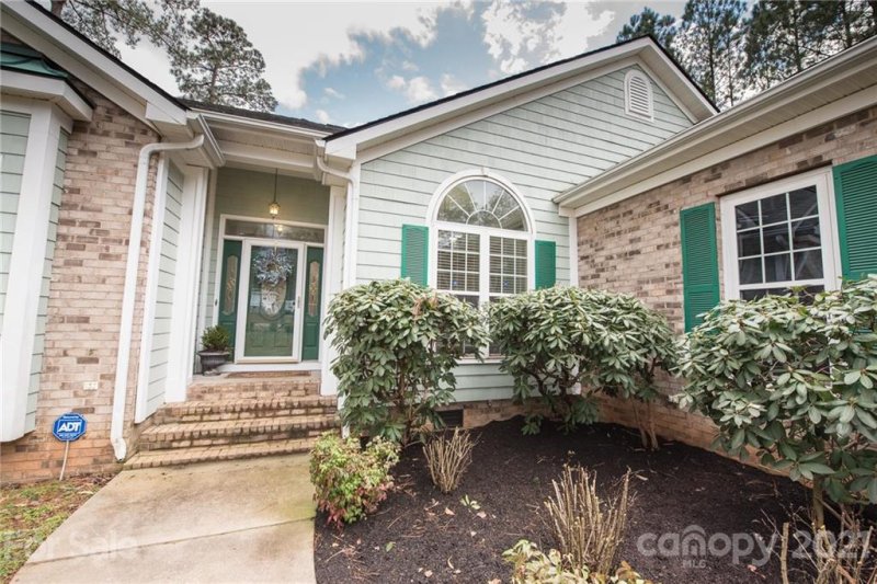 Property image 2 at 105 Stumpy Creek Road, Mooresville, NC 28117