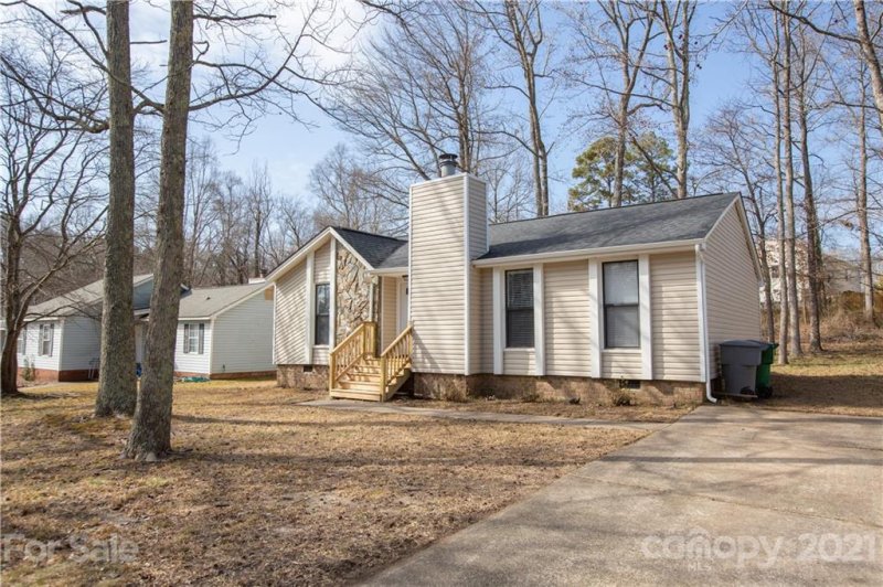 Property image 2 at 8301 Gera Emma Drive, Charlotte, NC 28215