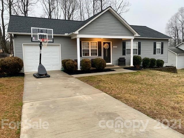 Property image 2 at 2020 Redberry Lane, Conover, NC 28613