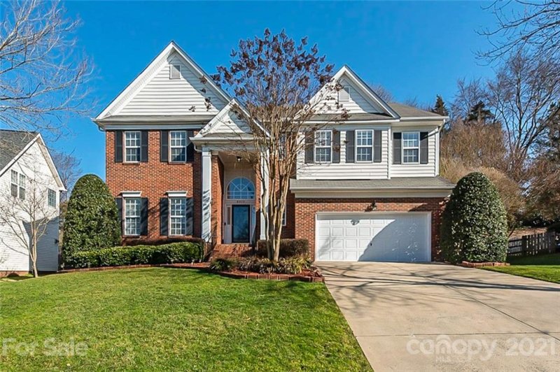 6515 Red Maple Drive