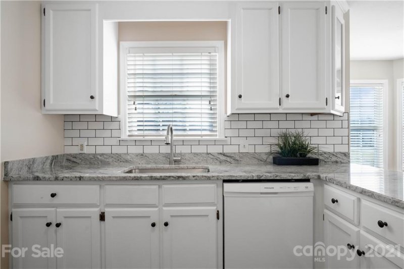 Property image 3 at 110 Turnberry Lane, Mooresville, NC 28117