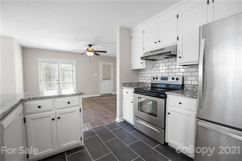 Property image 4 at 110 Turnberry Lane, Mooresville, NC 28117