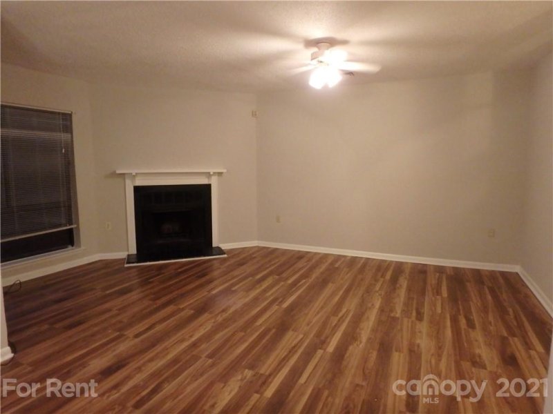 Property image 3 at 4823 Spring Lake Drive, Charlotte, NC 28213