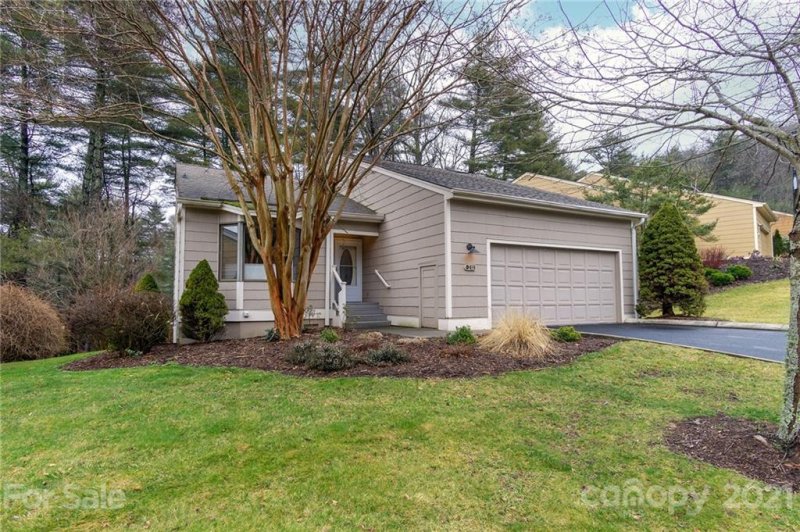 Property image 2 at 123 Beaver Ridge Road, Asheville, NC 28804