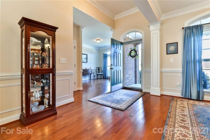 Property image 3 at 5323 Poplar Knoll Drive, Matthews, NC 28105