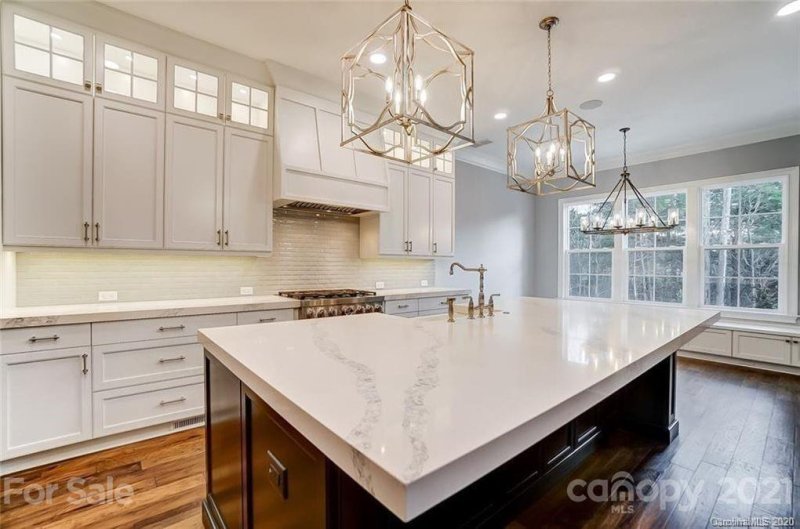 Property image 2 at 4817 Parview Drive, Charlotte, NC 28226