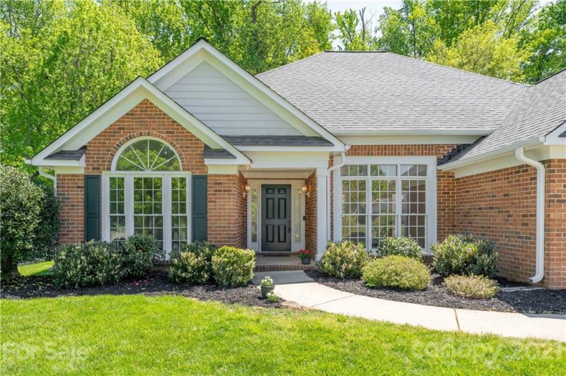 Property image 2 at 665 Highland Ridge Road, Mooresville, NC 28115