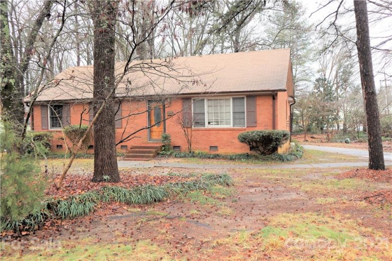 Property image 3 at 6600 Barrington Drive, Charlotte, NC 28215