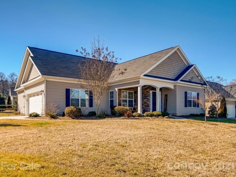 Property image 2 at 5031 Abbington Way, Belmont, NC 28012